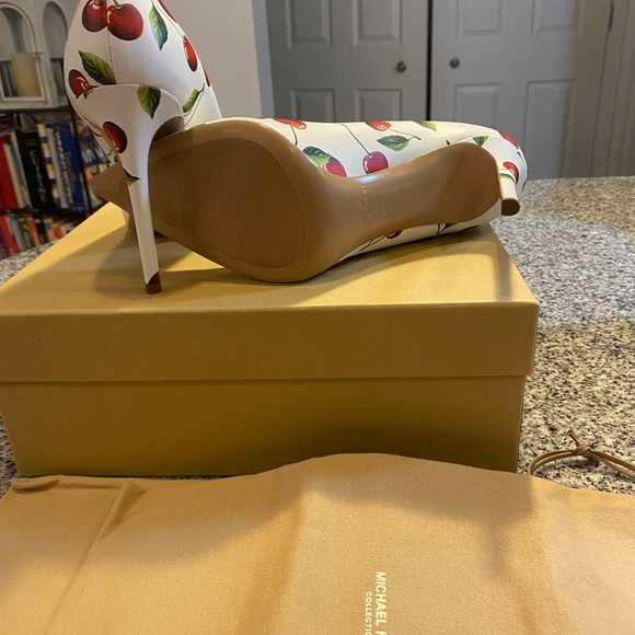 Michael Kors Collection heels - Picture 4 of 5